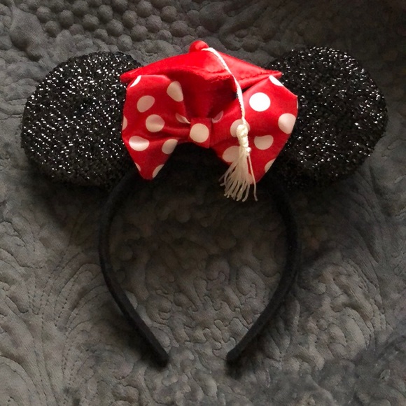 Disney Graduation Minnie Ears - Picture 1 of 1